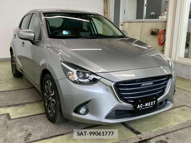 Mazda DEMIO 2014-12 6716052-15