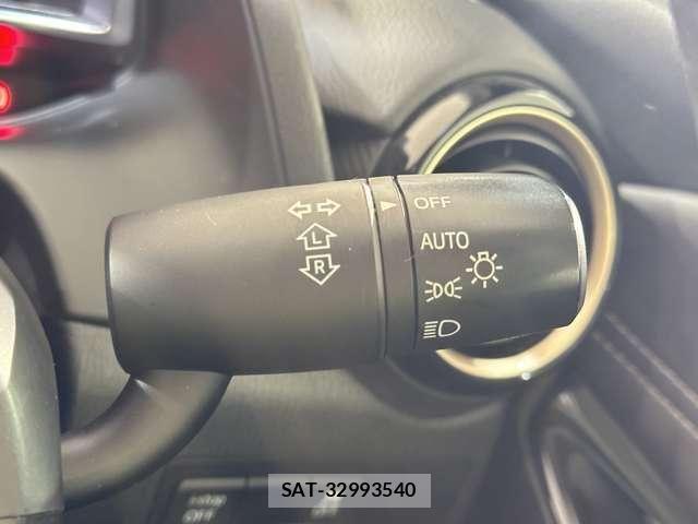 Mazda DEMIO 2016-12 6716053-11