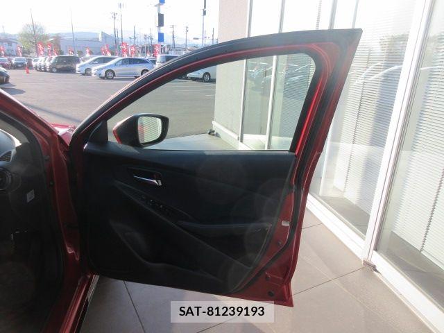 Mazda DEMIO 2015-05 6751391-10