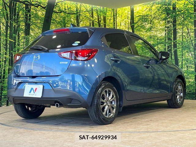 Mazda DEMIO 2017-07 6751388-16