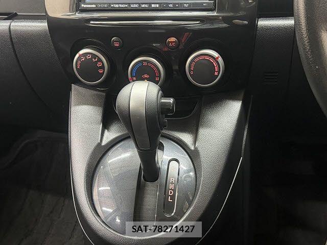 Mazda DEMIO 2013-11 6751392-12