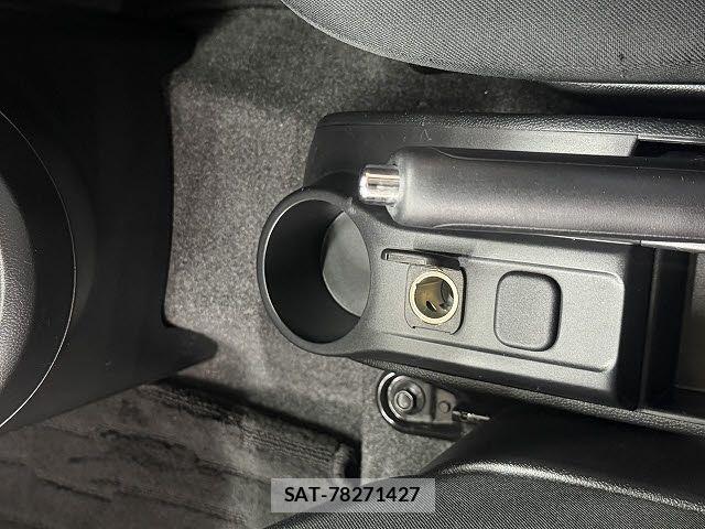 Mazda DEMIO 2013-11 6751392-13