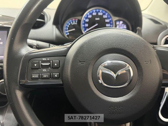 Mazda DEMIO 2013-11 6751392-16