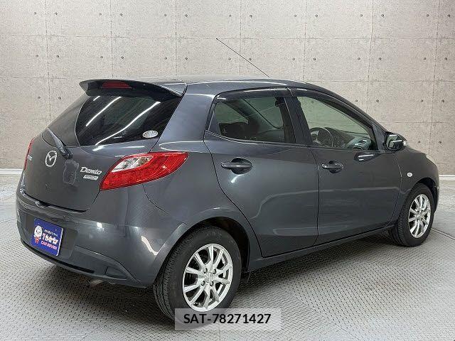 Mazda DEMIO 2013-11 6751392-3