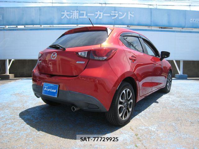 Mazda DEMIO 2014-11 6751390-12