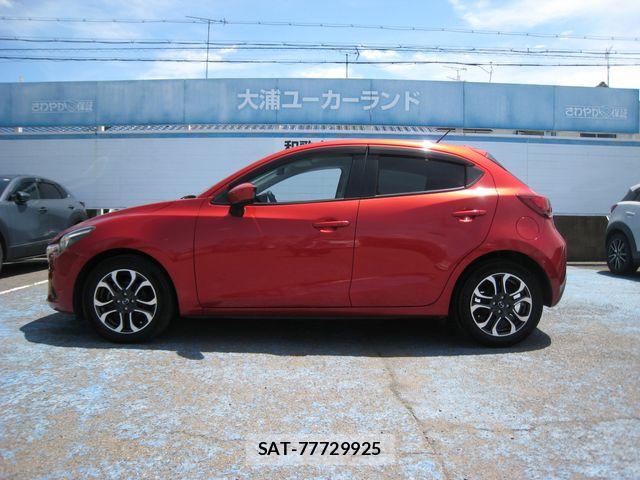 Mazda DEMIO 2014-11 6751390-14