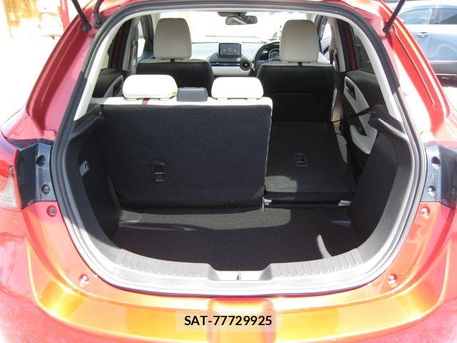 Mazda DEMIO 2014-11 6751390-26