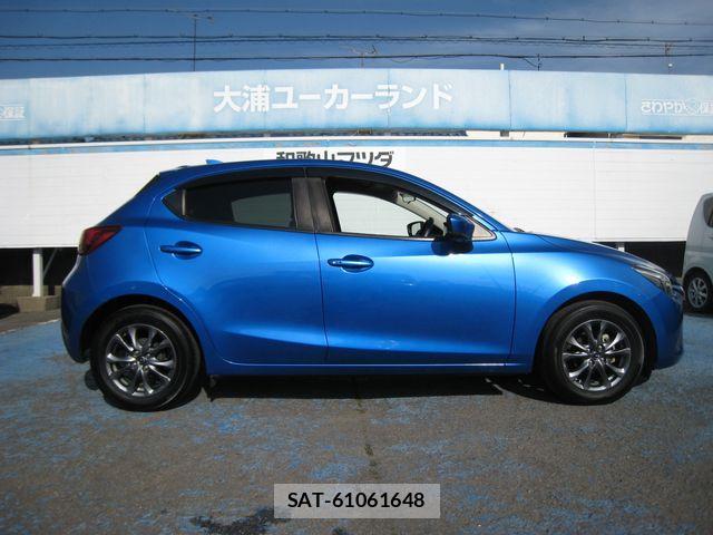 Mazda DEMIO 2017-05 6751378-11