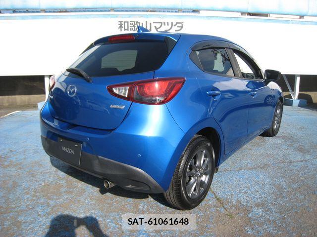 Mazda DEMIO 2017-05 6751378-12