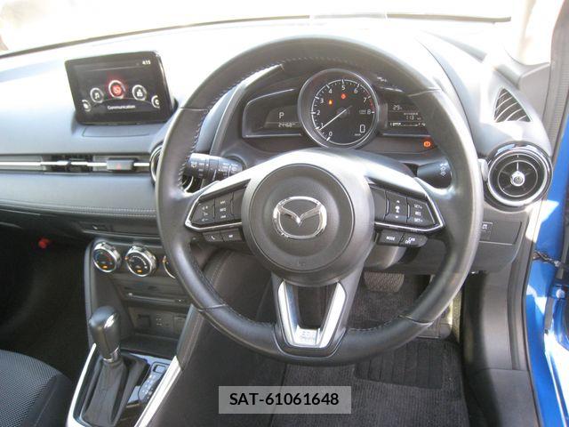 Mazda DEMIO 2017-05 6751378-15