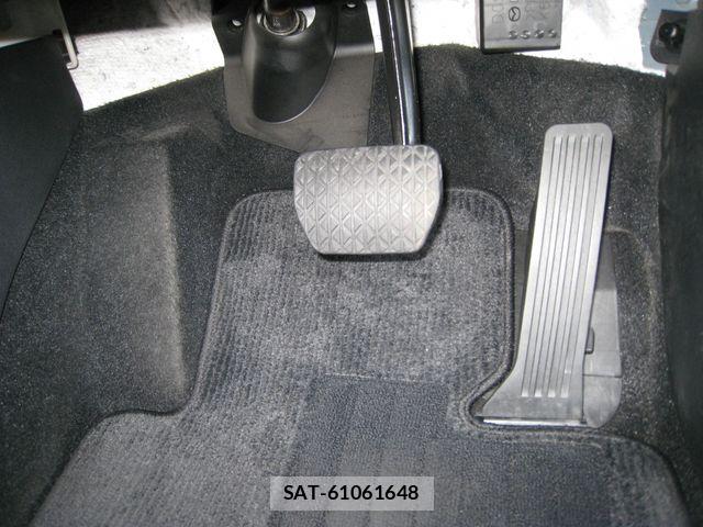 Mazda DEMIO 2017-05 6751378-20