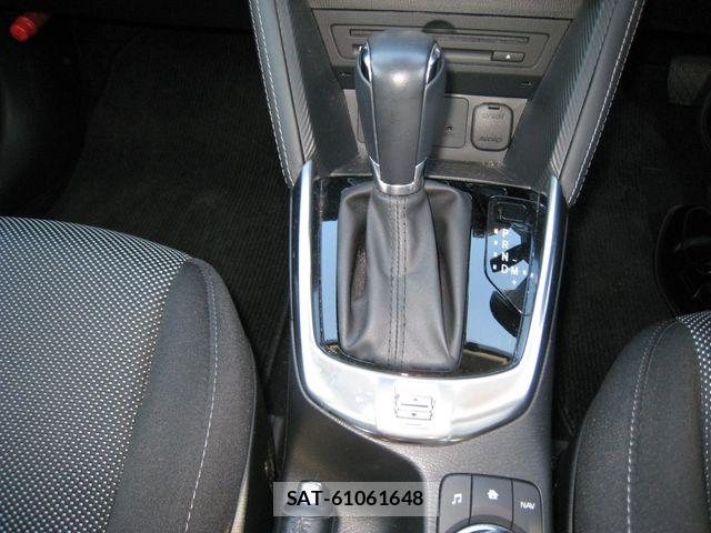 Mazda DEMIO 2017-05 6751378-6