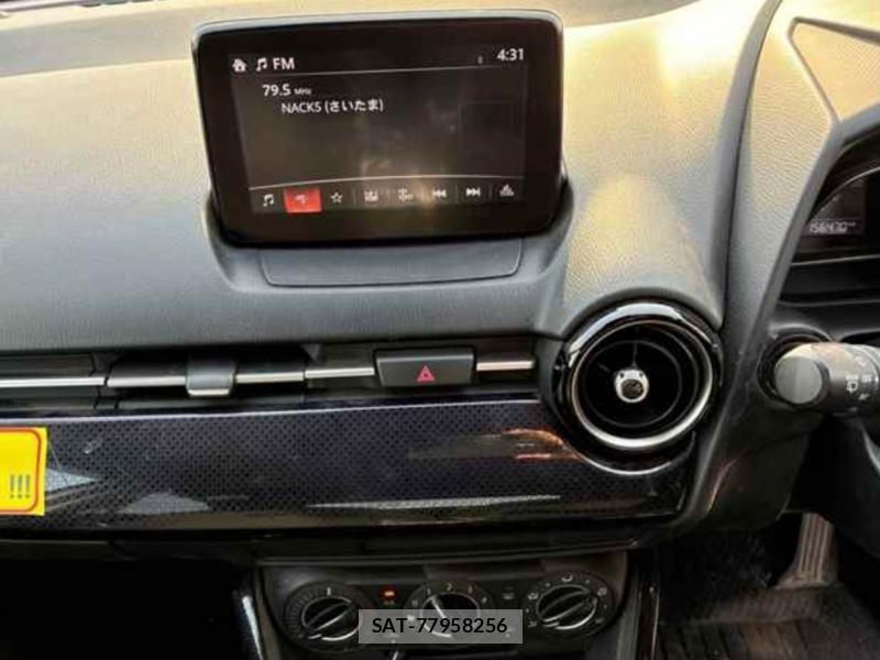 Mazda DEMIO 2019-10 6770215-7