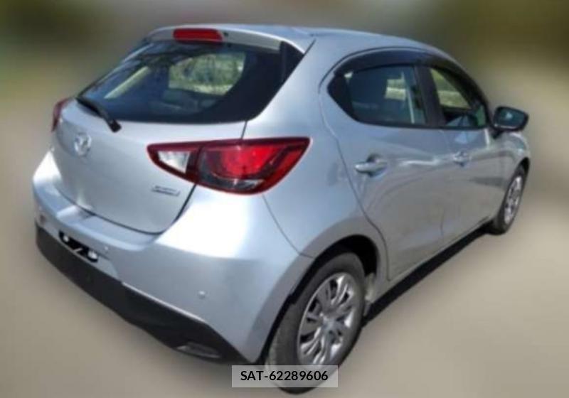 Mazda DEMIO 2019 6886327-1