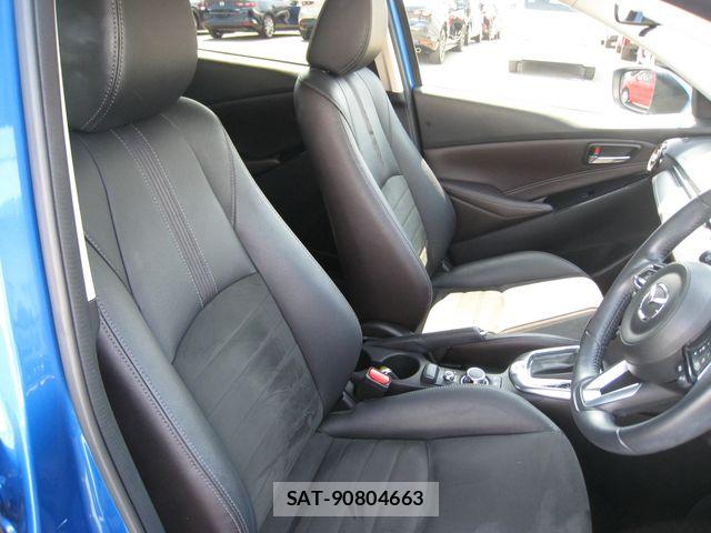 Mazda DEMIO 2017-09 6904394-9