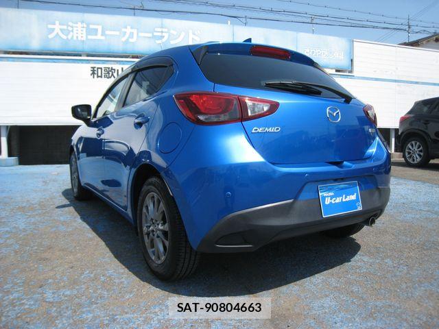 Mazda DEMIO 2017-09 6904394-2