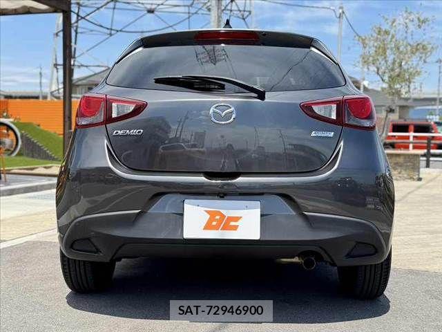 Mazda DEMIO 2017-07 6904399-13