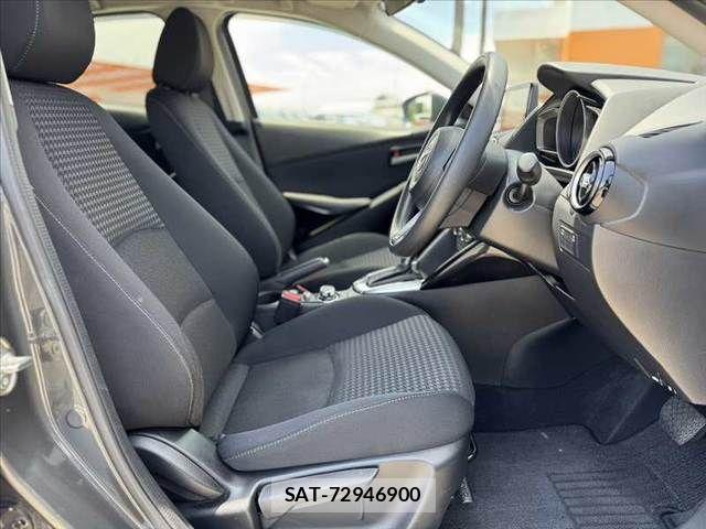 Mazda DEMIO 2017-07 6904399-15