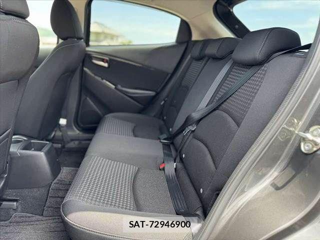 Mazda DEMIO 2017-07 6904399-17