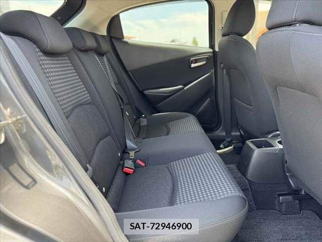 Mazda DEMIO 2017-07 6904399-18