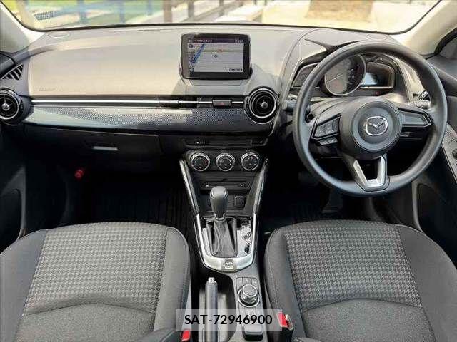 Mazda DEMIO 2017-07 6904399-1