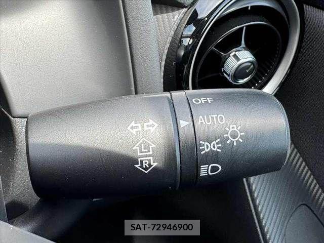 Mazda DEMIO 2017-07 6904399-22