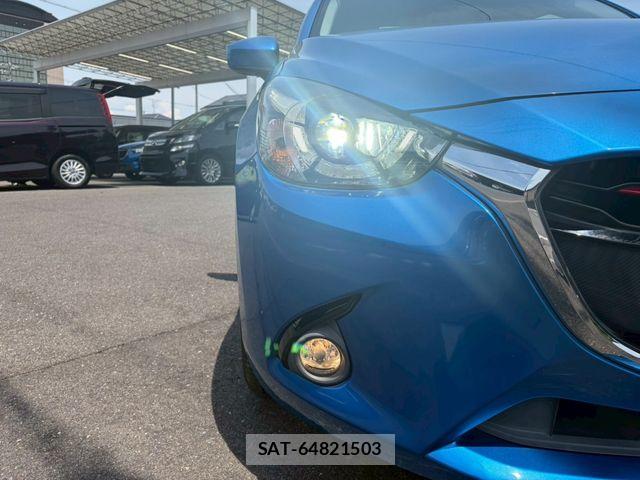 Mazda DEMIO 2015-03 6904411-21