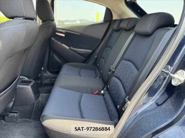 Mazda DEMIO 2014-10 6904406-17
