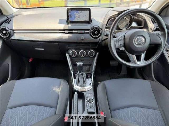 Mazda DEMIO 2014-10 6904406-1