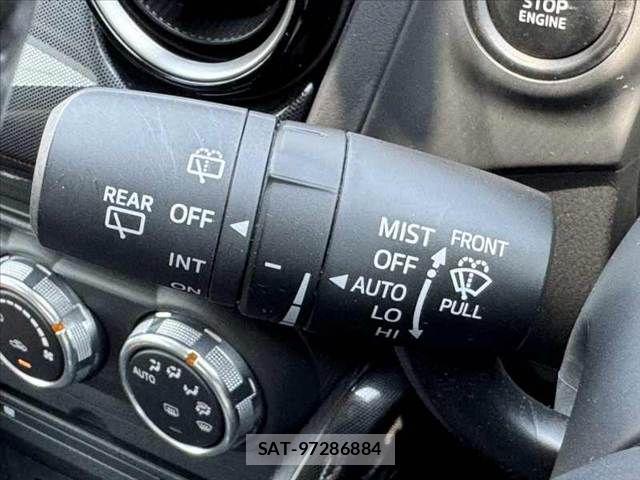 Mazda DEMIO 2014-10 6904406-21