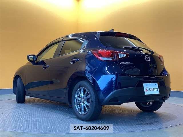 Mazda DEMIO 2018-01 6904396-9