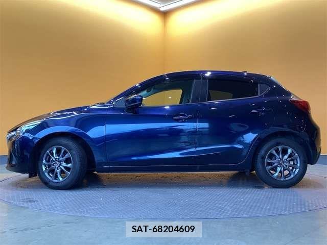 Mazda DEMIO 2018-01 6904396-10