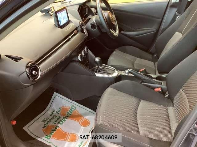 Mazda DEMIO 2018-01 6904396-13