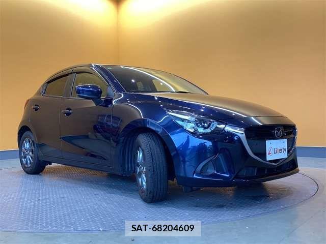 Mazda DEMIO 2018-01 6904396-5