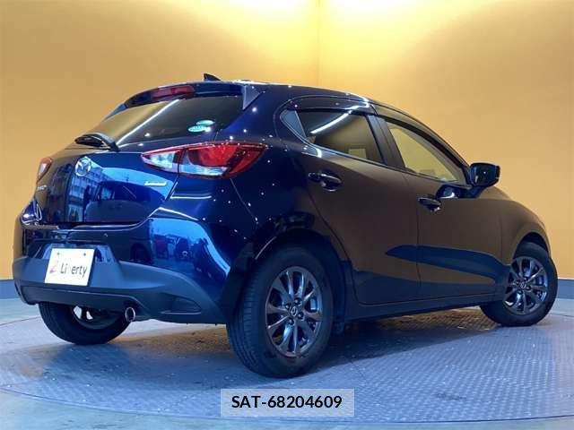 Mazda DEMIO 2018-01 6904396-7