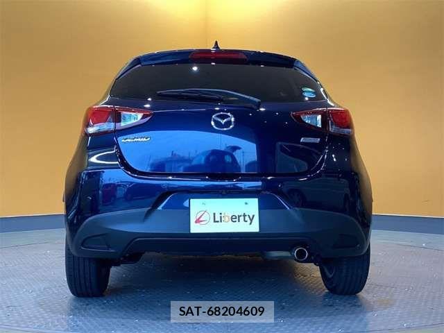 Mazda DEMIO 2018-01 6904396-8