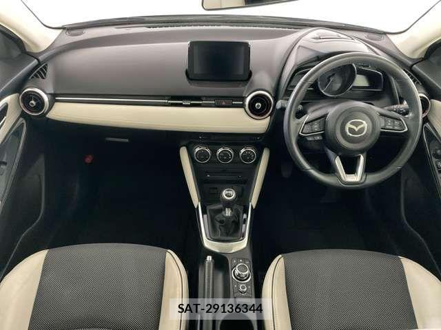 Mazda DEMIO 2017-03 6904391-11