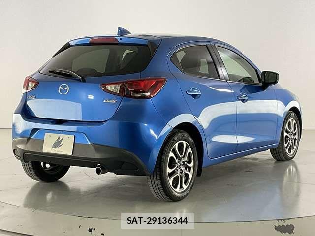 Mazda DEMIO 2017-03 6904391-5
