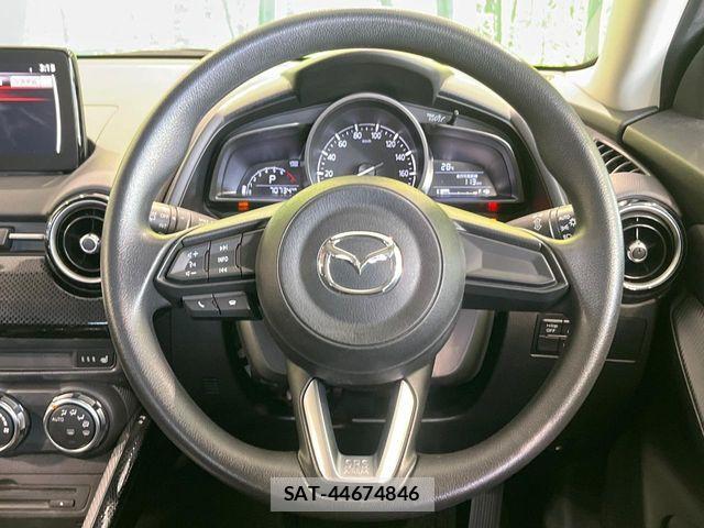 Mazda DEMIO 2018-08 6904395-10