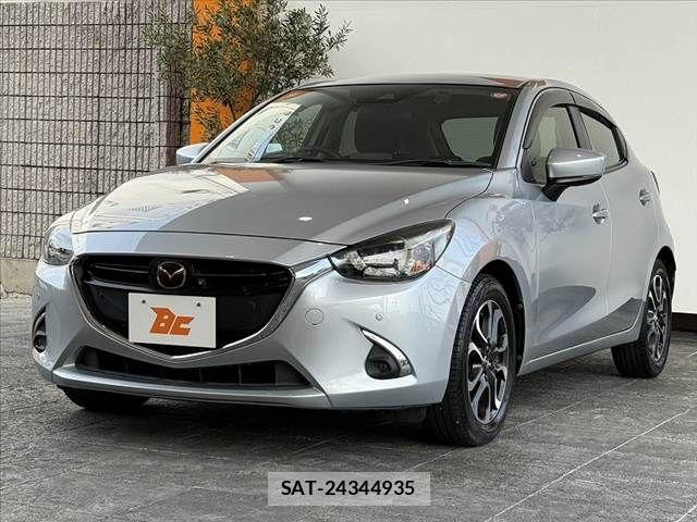 Mazda DEMIO 2018-02 6904398-9