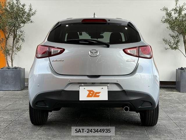 Mazda DEMIO 2018-02 6904398-13