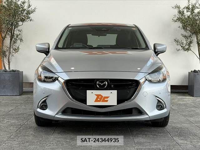 Mazda DEMIO 2018-02 6904398-8
