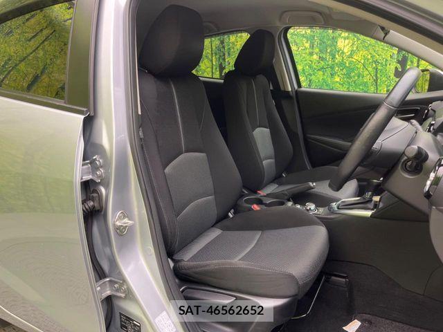 Mazda DEMIO 2017-06 6904404-7