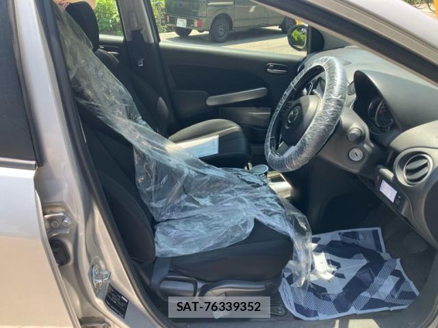 Mazda DEMIO 2012-03 6904445-10