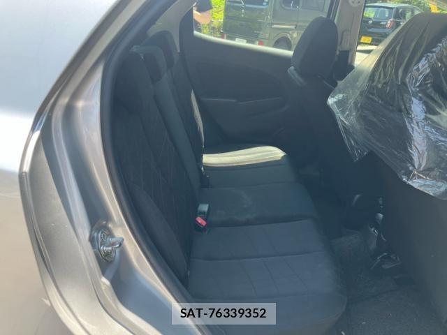 Mazda DEMIO 2012-03 6904445-11