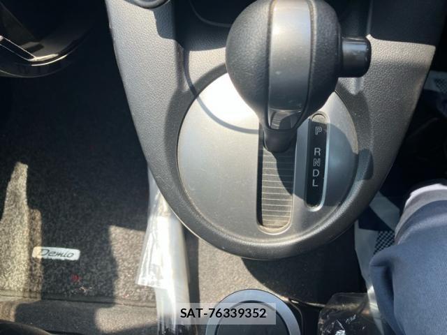 Mazda DEMIO 2012-03 6904445-21