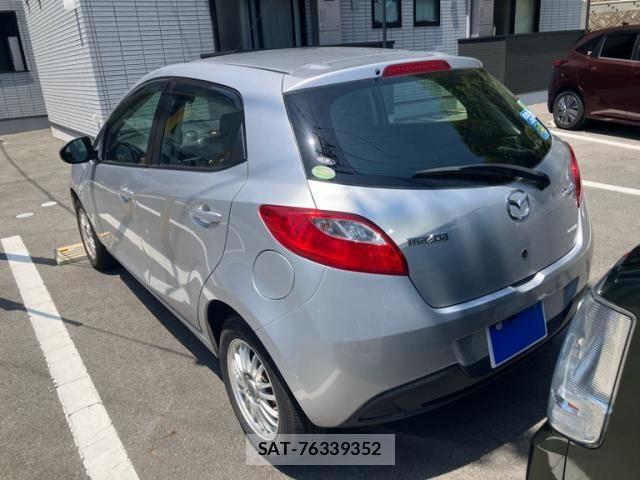 Mazda DEMIO 2012-03 6904445-3