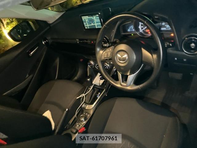 Mazda DEMIO 2015-03 6993217-13