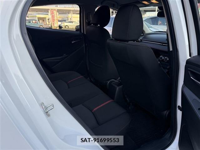 Mazda DEMIO 2015-01 6993214-18