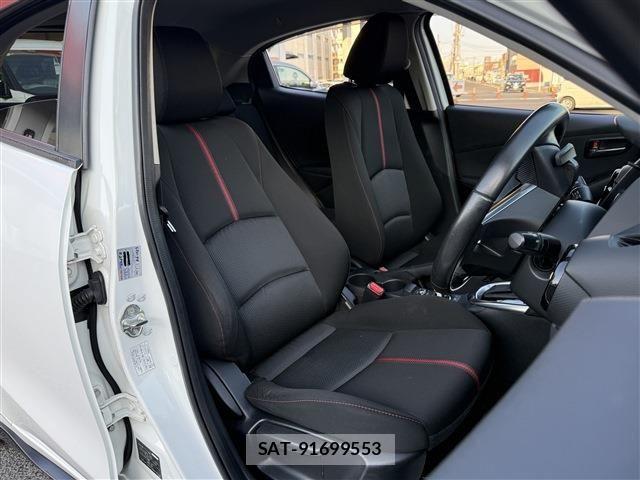 Mazda DEMIO 2015-01 6993214-19